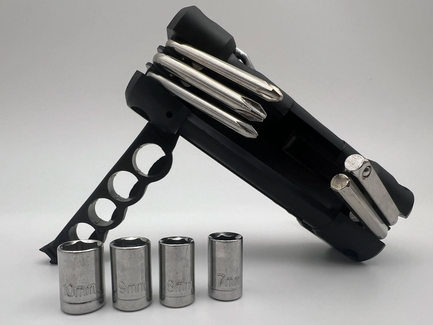 Versatile Bicycle Tool Kit  Multitool Set with Tire Repair Tools  Screwdriver and Chain for MTB and Road Bikes